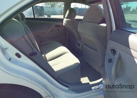 2007 Toyota Camry Le z USA, uszkodzony, nr VIN 4T1BE46KX7U662984